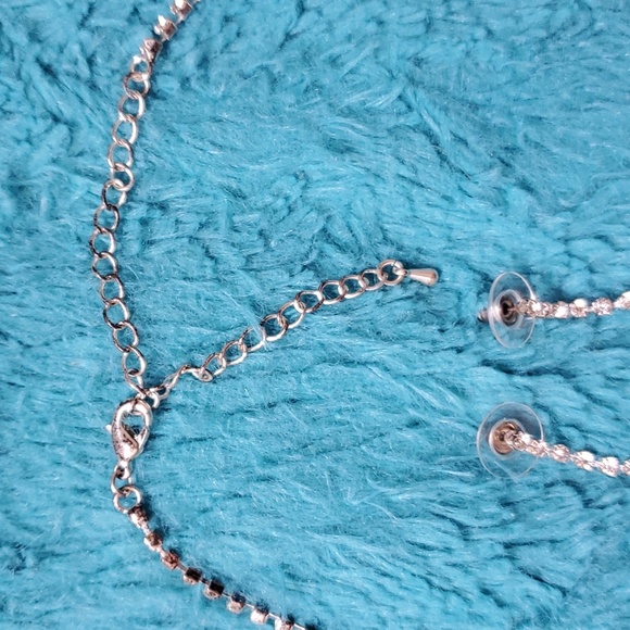 Earring & Necklace Set - Picture 6 of 7